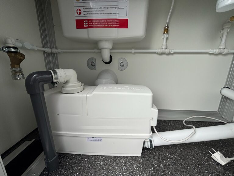 240 - EW Toiletwagen 1-1-1 met vermalers - Luxe model