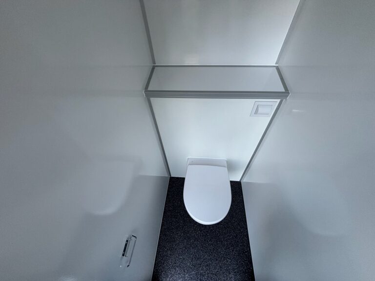 730 - EW Toiletwagen 6-6-4 (33)