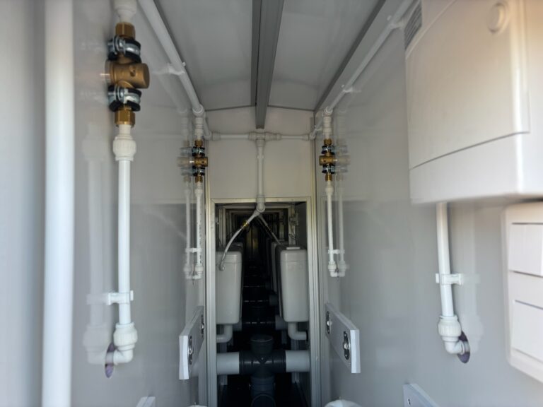 730 - EW Toiletwagen 6-6-4 (28)