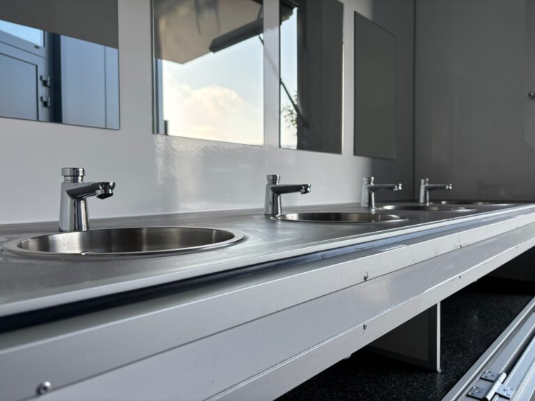 730 - EW Toiletwagen 6-6-4 (17)